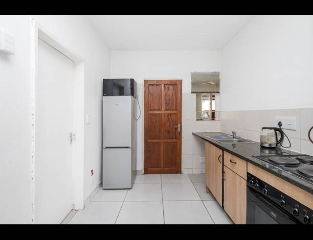 1 BEDROOM STUDIO APARTMENT TO LET IN NORTH RIDING AH
